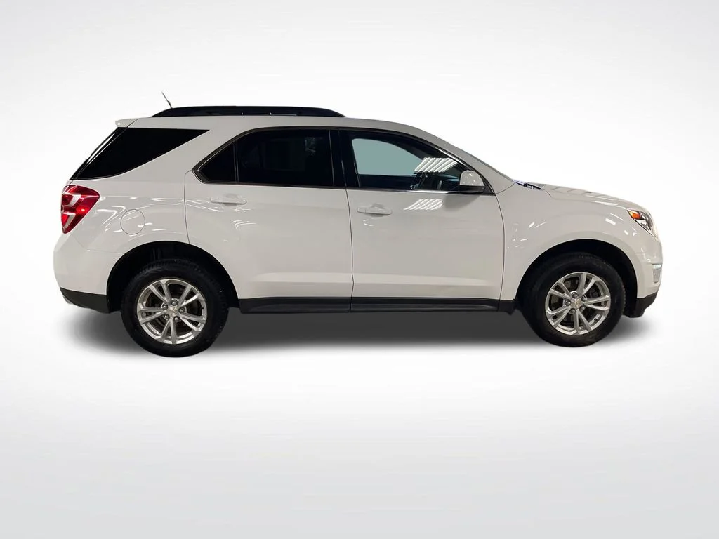 Used 2017 White Chevrolet LT image 7