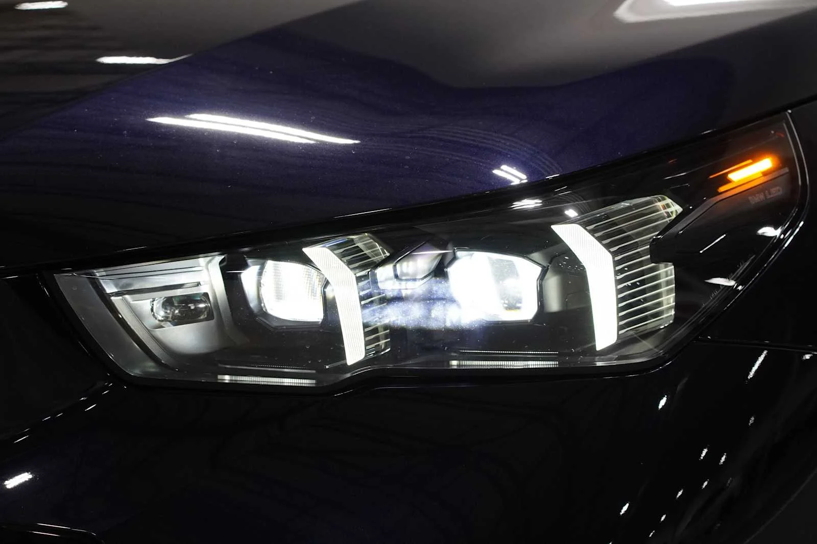 New 2027 Carbon Black Metallic BMW 530i xDrive image 6