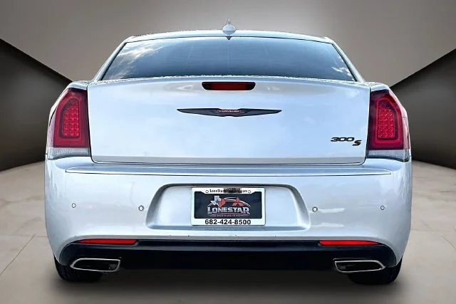 Used 2022 Silver Chrysler S image 5