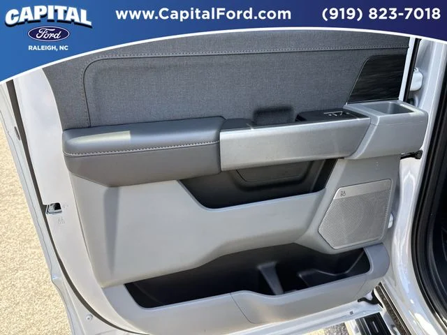 Used 2025 White Ford Lariat image 17