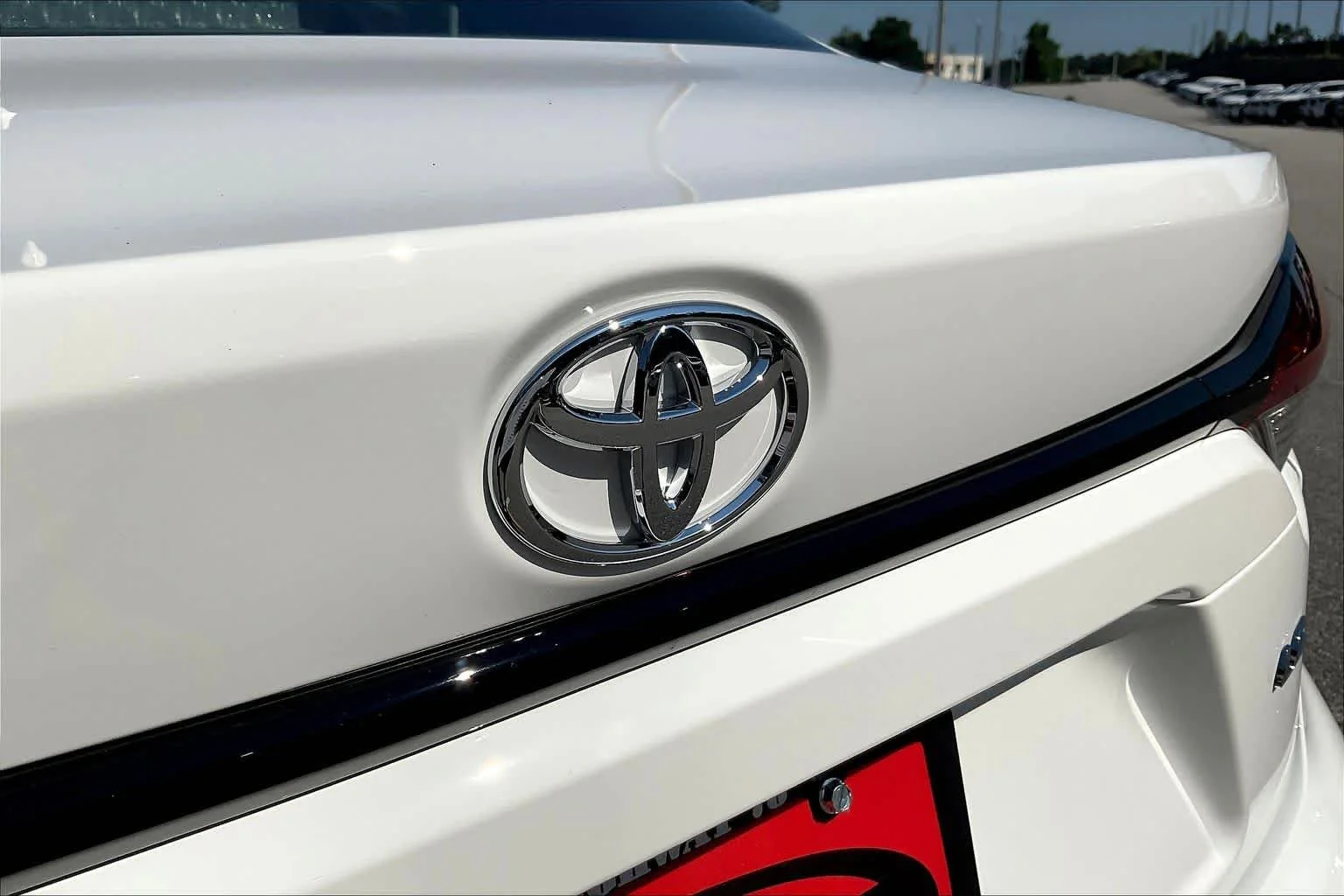 Used 2026 Ice Cap Toyota LE image 30