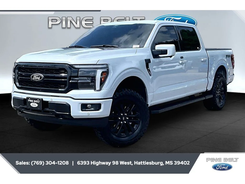 Used 2025 Space White Metallic Ford LARIAT image 10