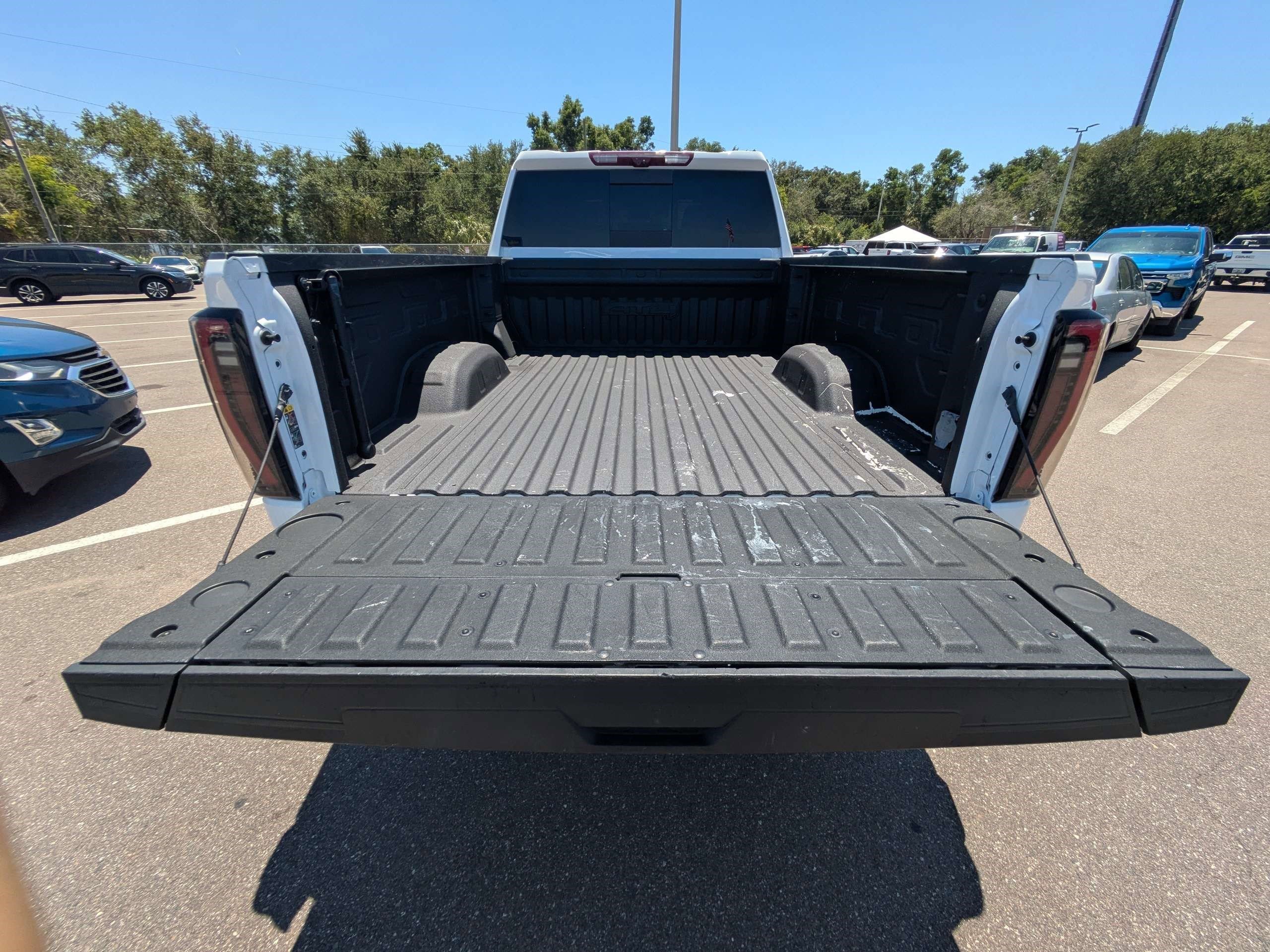 Used 2024 Summit White GMC AT4 image 12