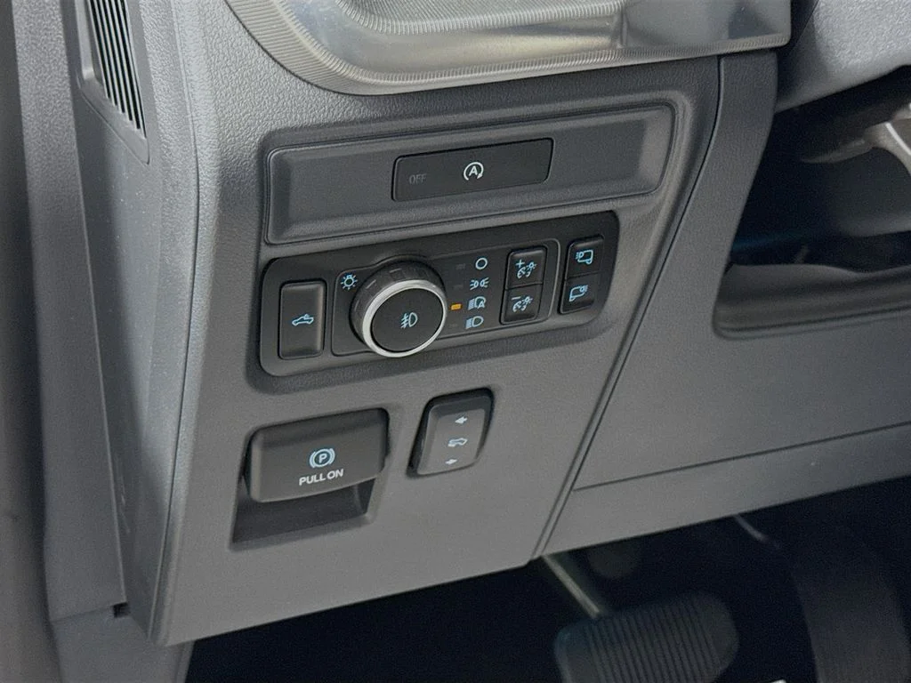 Certified Used 2025 Star White Ford LARIAT image 17