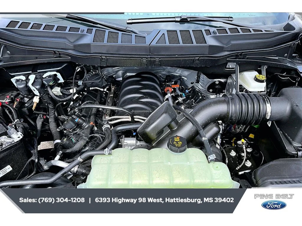 New 2026 Carbonized Gray Metallic Ford XLT image 8