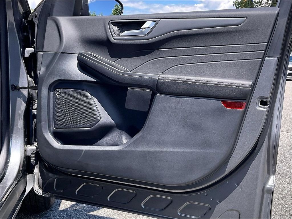 Used 2025 Carbonized Gray Metallic Ford Active image 11