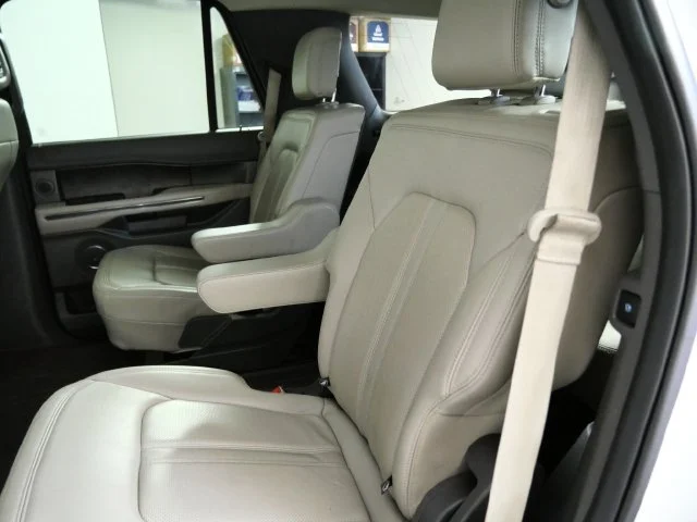 Used 2018 White Ford Limited image 15
