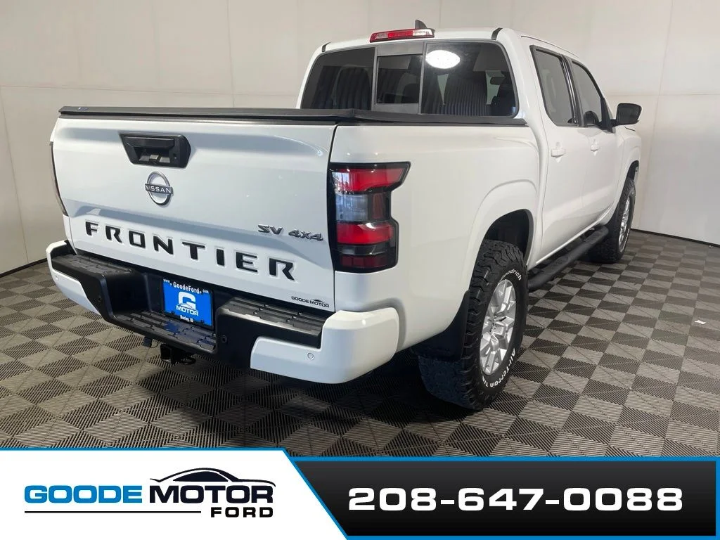 Certified Used 2022 Glacier White Nissan SV image 8