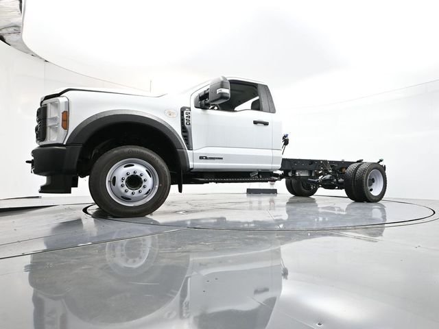 2024 Ford F-450 Super Duty Chassis Cab XL - Photo 29