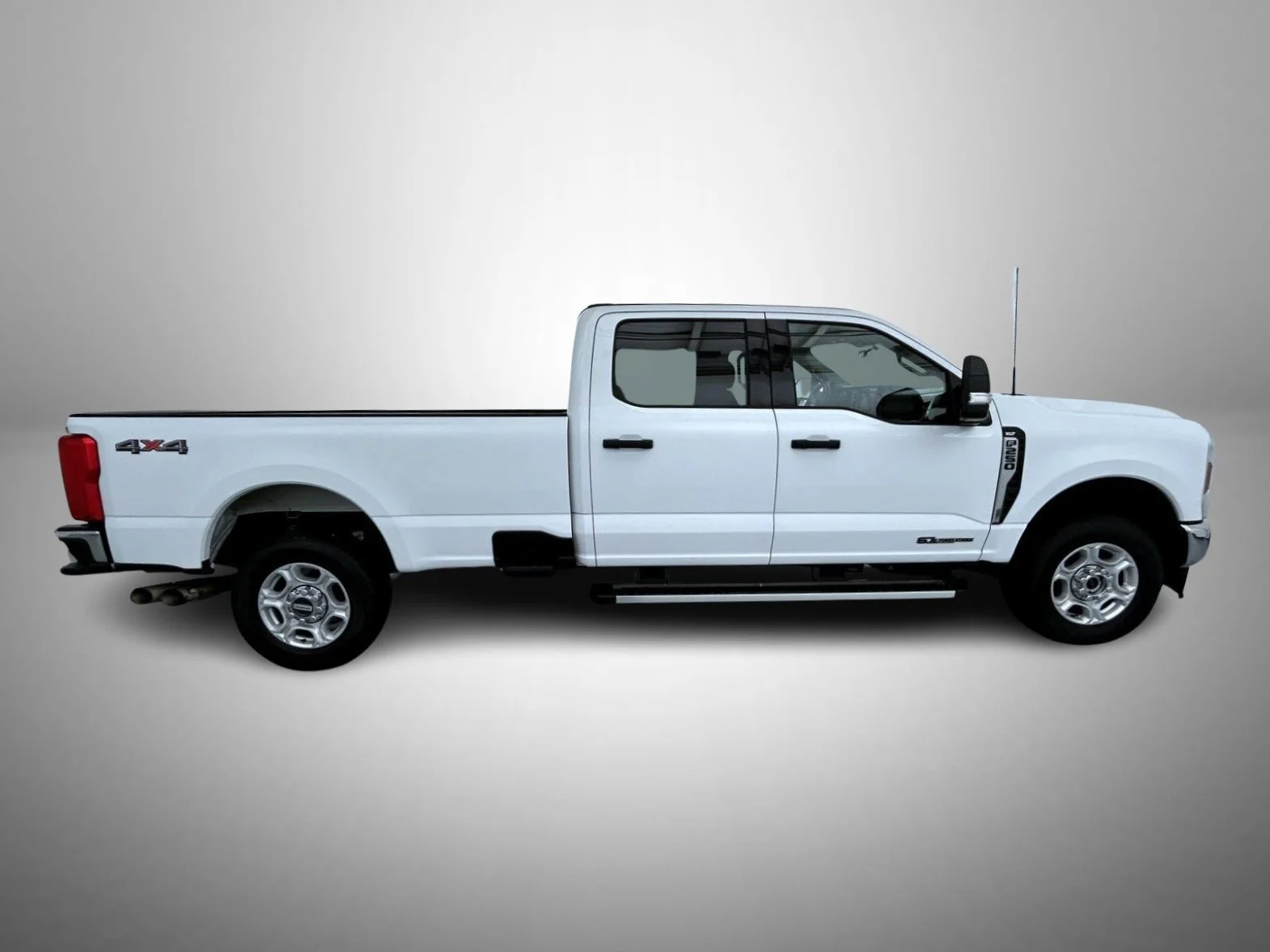 Used 2025 White Ford XLT image 4