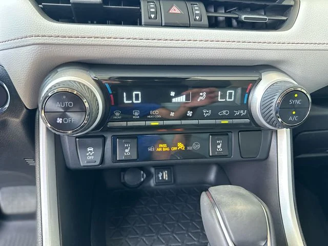 Used 2024 Silver Toyota XLE Premium image 20