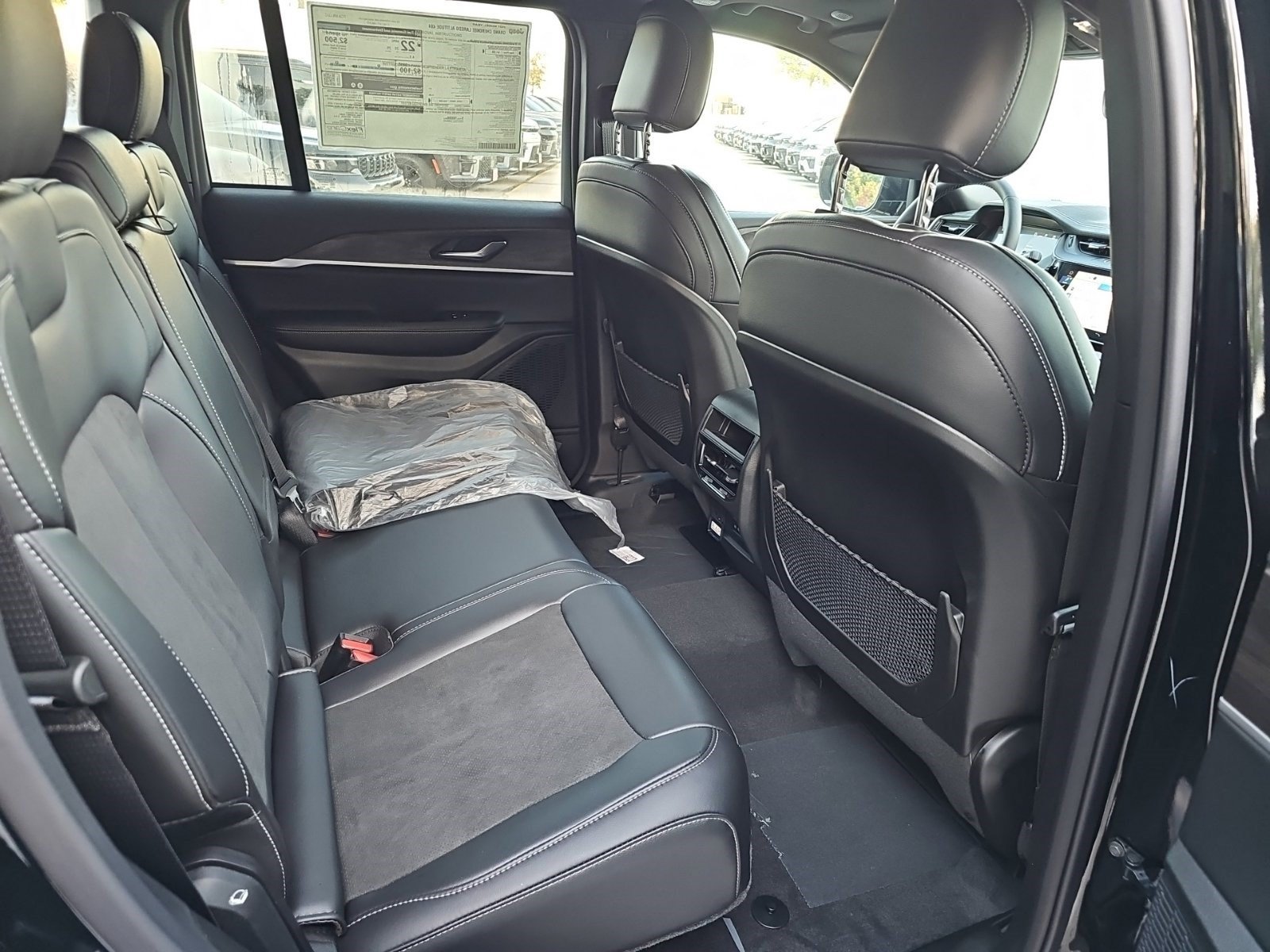 New 2027 High Gloss Black Jeep Laredo Altitude image 13