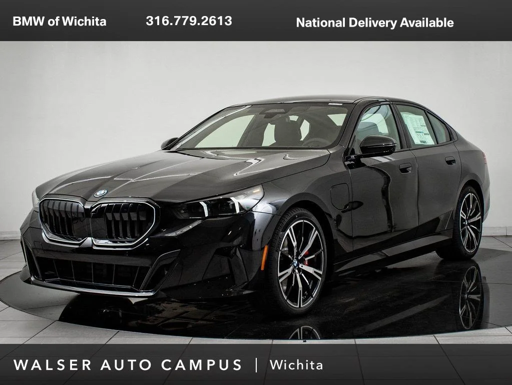 2026 BMW 5 Series 550e xDrive Sedan's photo