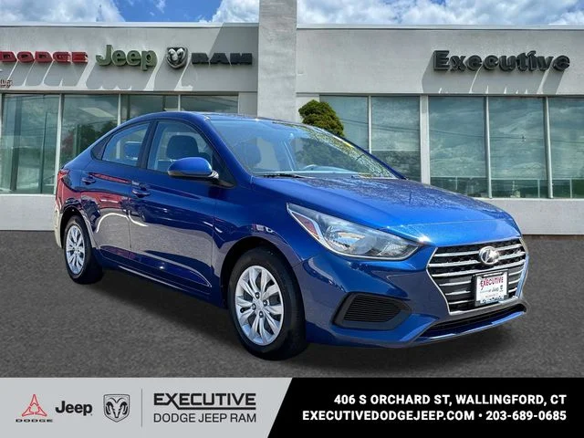 Used 2022 Blue Hyundai SE image 5