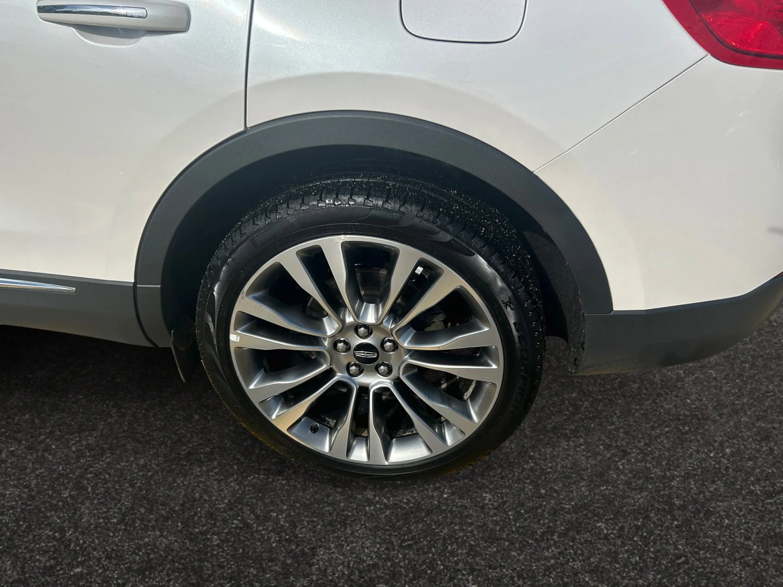 Used 2018 WHITE Lincoln RESERVE AWD image 9