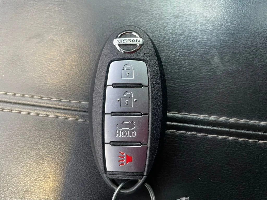 Used 2020 Black Nissan S image 17