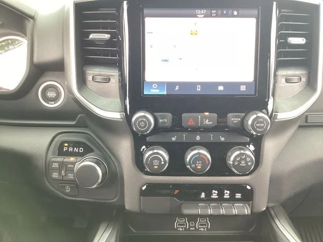 New 2026 Tank Ram BIG HORN CREW CAB 4X4 5