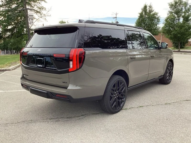 New 2026 Gray Ford Platinum image 7
