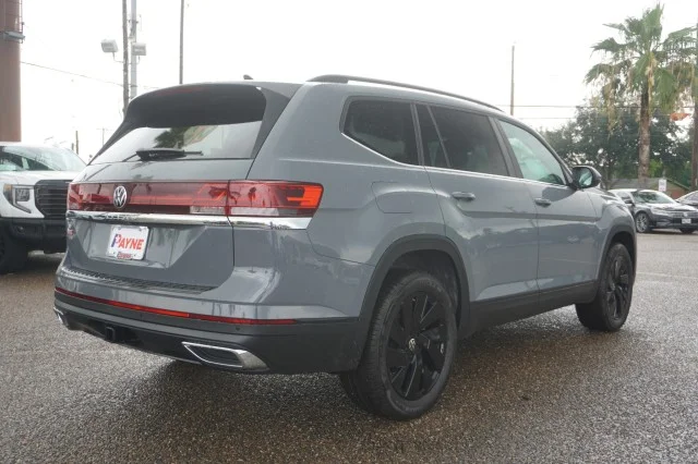 New 2026 Pure Gray Volkswagen 2.0T SE w/Technology image 7