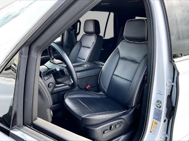 Used 2024 Summit White Chevrolet Premier image 10