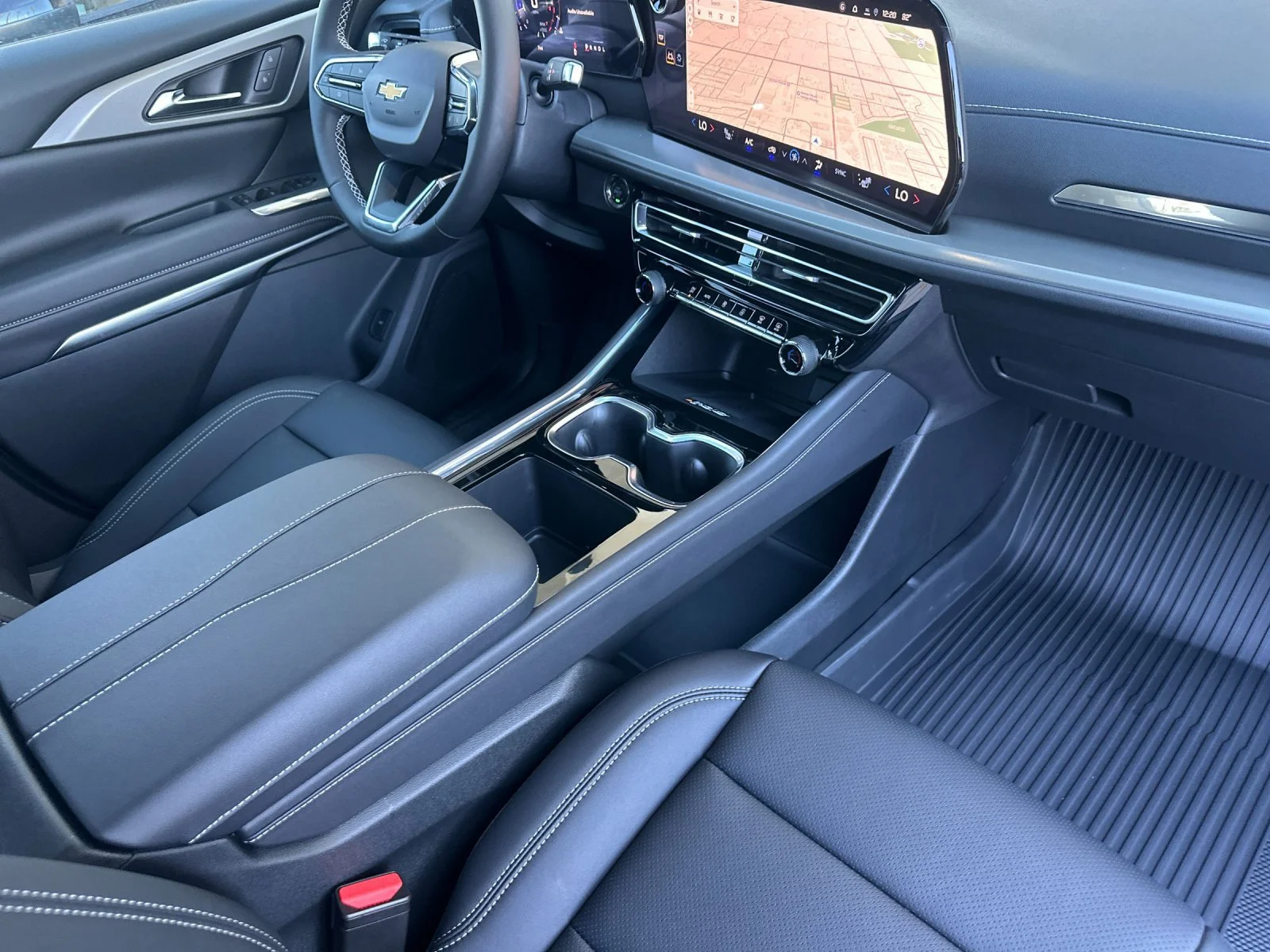 New 2027 Summit White Chevrolet LT image 16