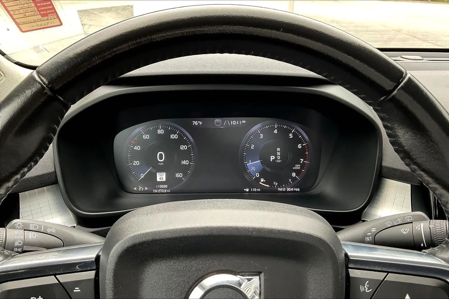 Used 2020 black Volvo Momentum image 24