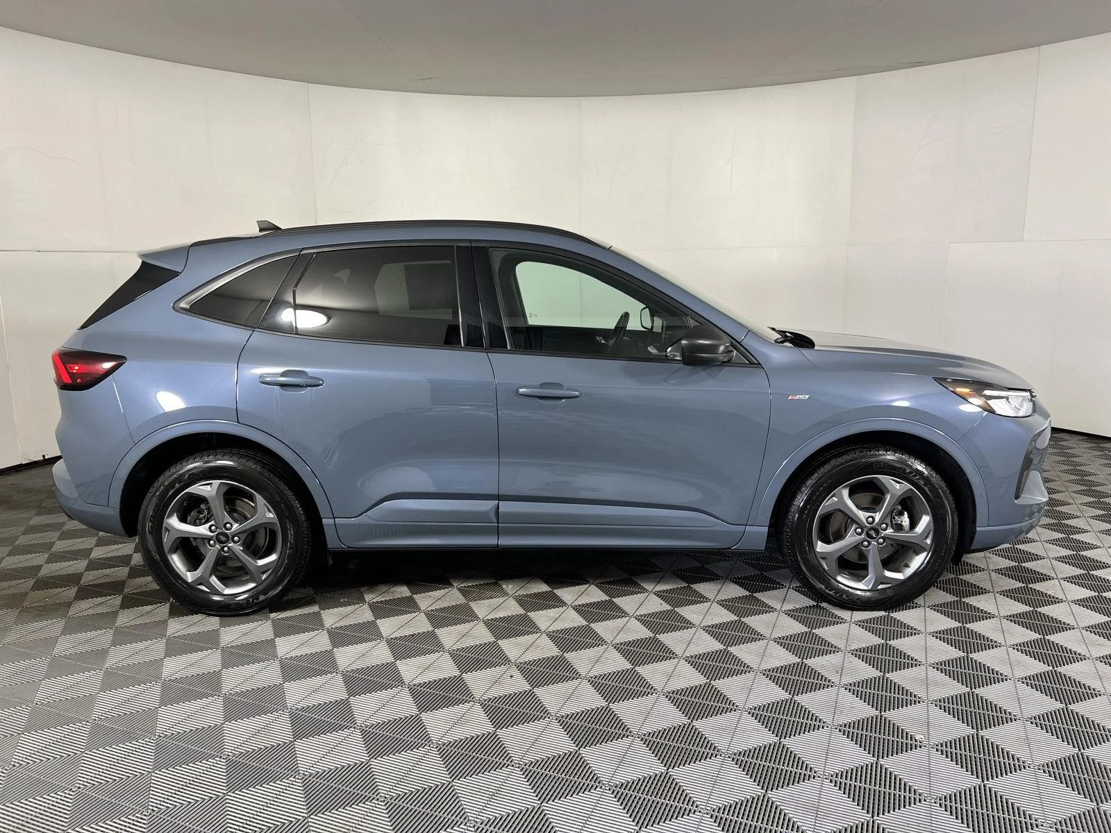 Used 2023 Vapor Blue Ford ST-Line image 24