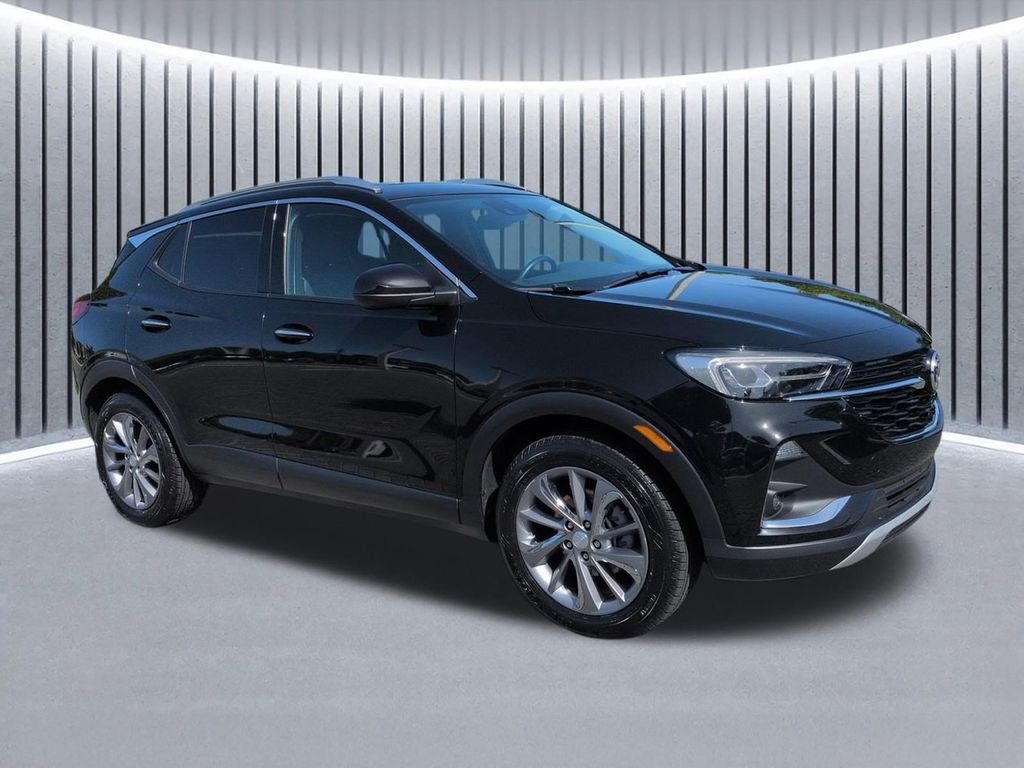 Used 2023 Black Buick Essence image 3