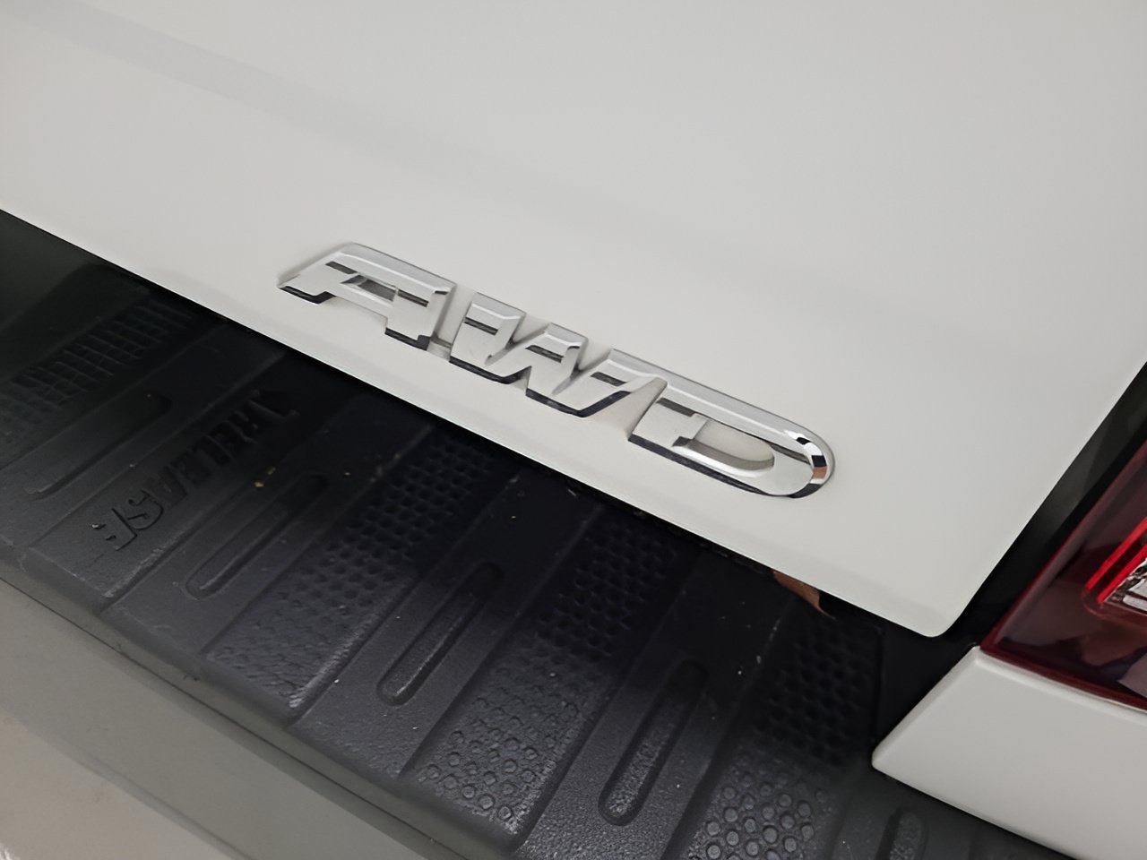 Certified Used 2023 Platinum White Pearl Honda AWD RTL image 44