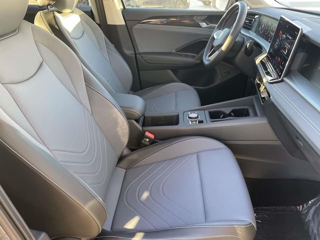 New 2026 Gray Volkswagen 2.0T SE image 25