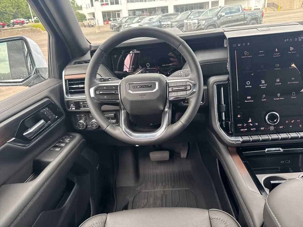2026 GMC Yukon XL Denali - Photo 14