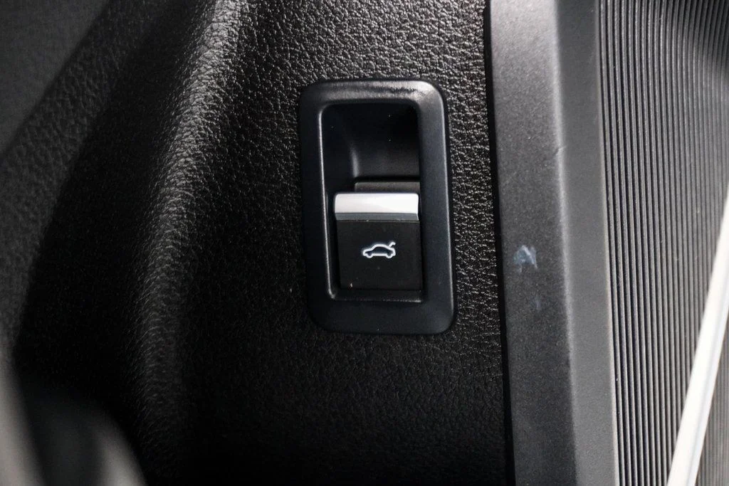 Used 2022 Silver Audi Prestige image 40
