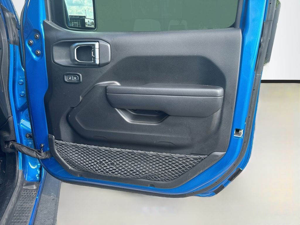 Used 2023 Blue Jeep Sport S image 30