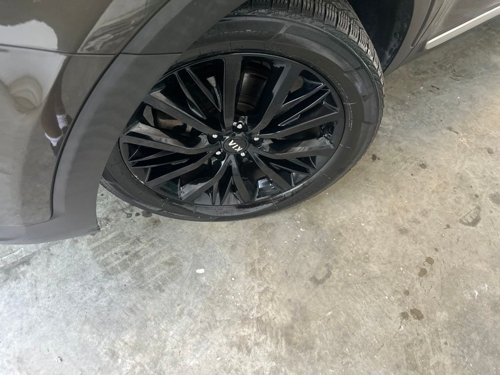 Used 2020 Green Kia SX image 2