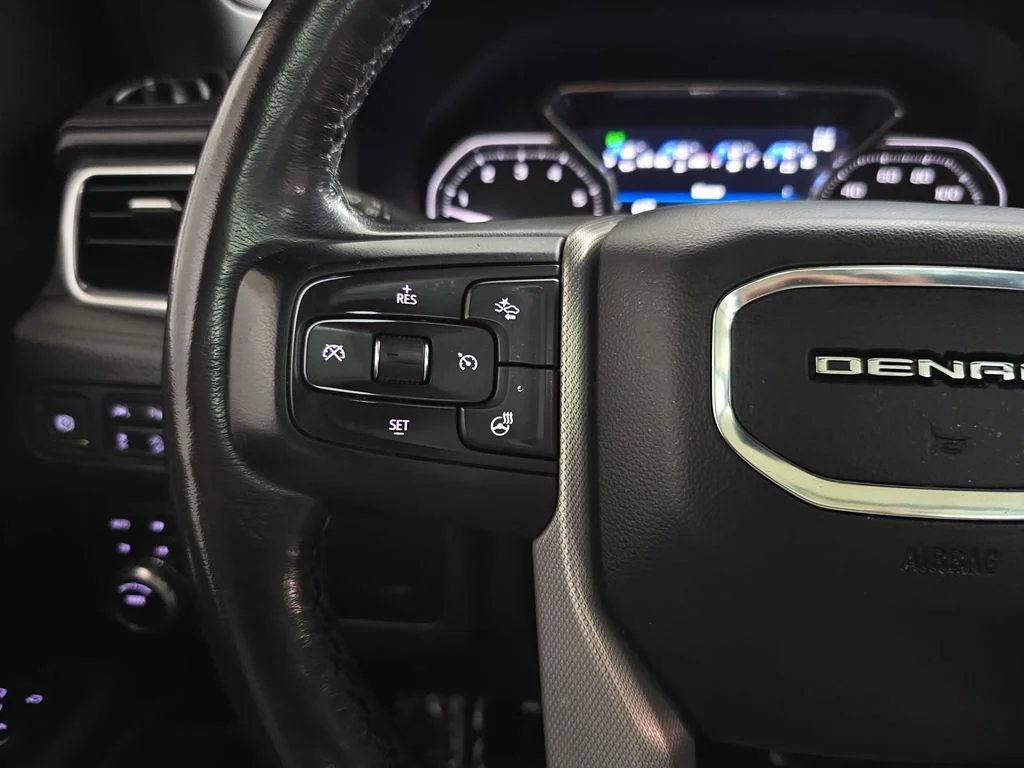 Used 2021 White GMC Denali image 20