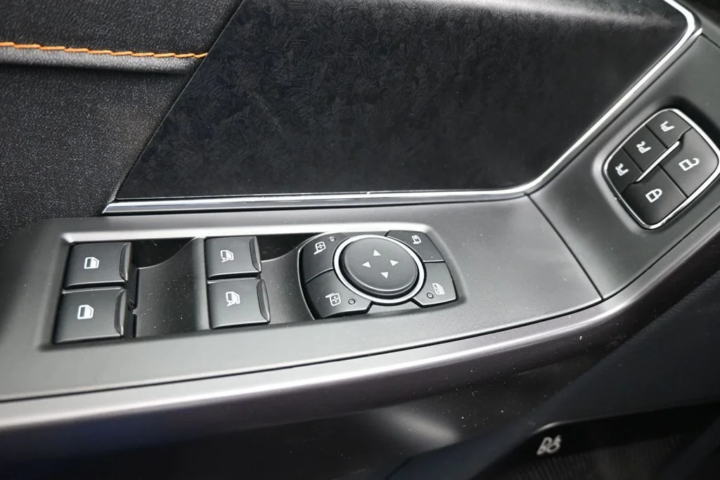 New 2026 Carbonized Gray Metallic Ford Tremor image 11