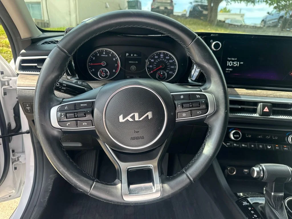 Used 2024 White Kia EX image 13