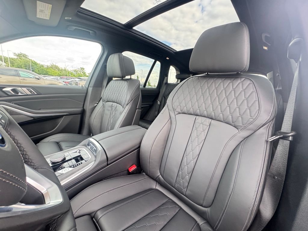 2026 BMW X5 50e - Photo 17