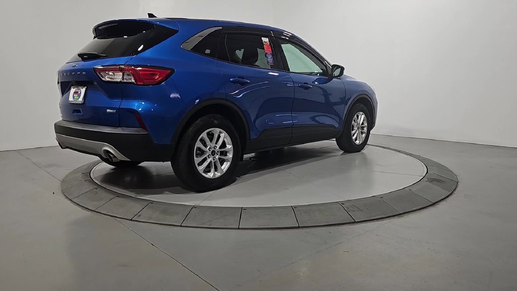Used 2020 Blue Metallic Ford SE image 5