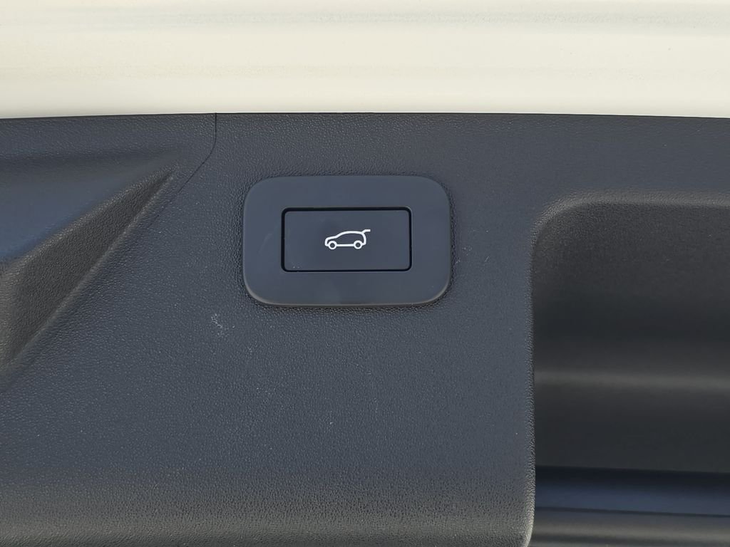 Certified Used 2025 White Land Rover S image 14