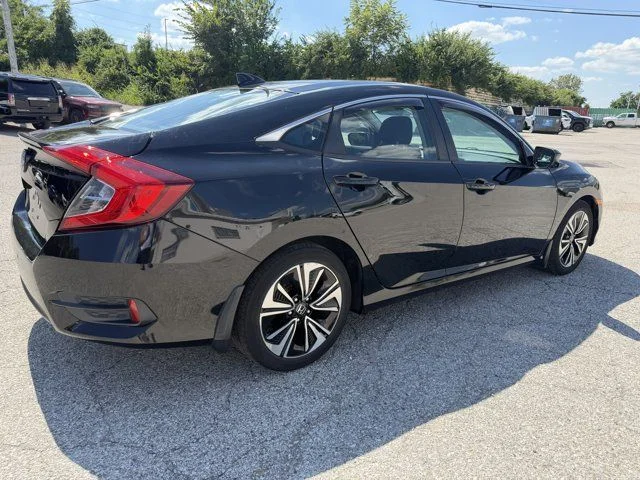 Used 2017  Honda EX-T image 7