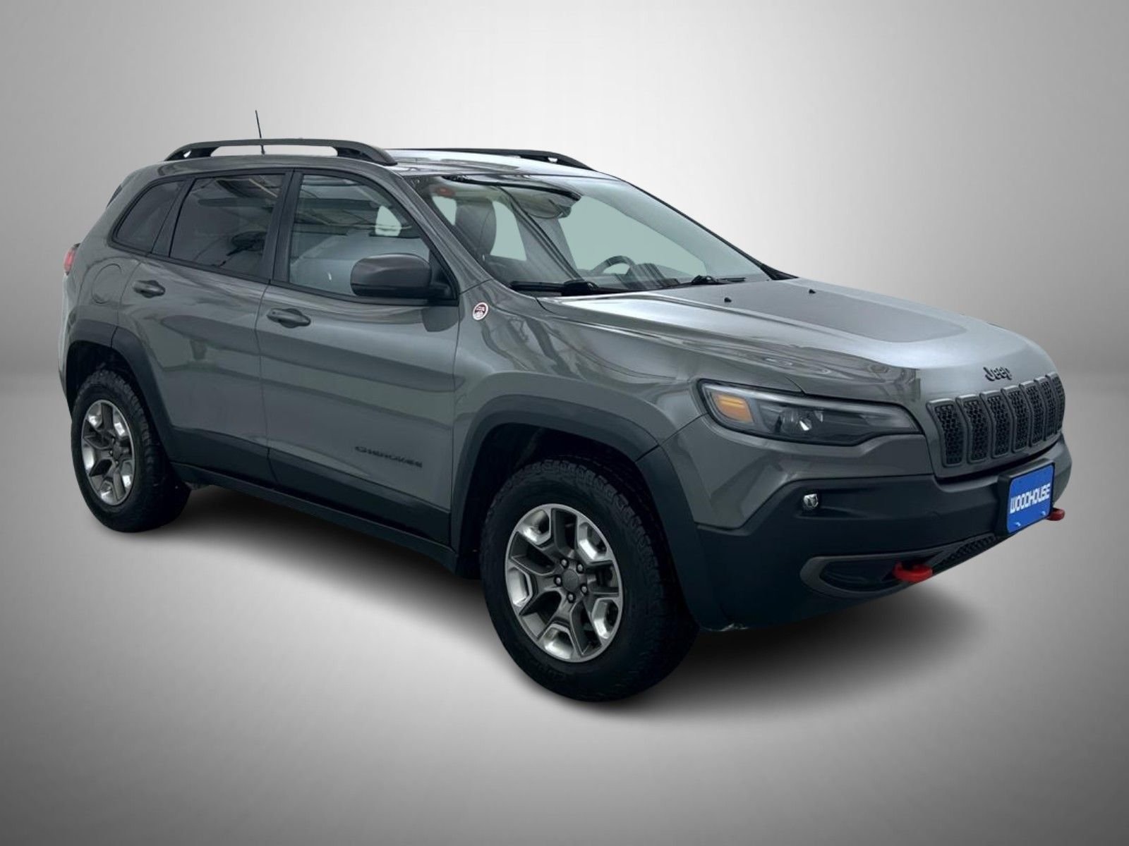 Used 2019 Gray Jeep Trailhawk image 3