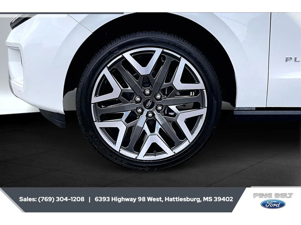 New 2026 Star White Metallic Tri-Coat Ford MAX Platinum® image 7
