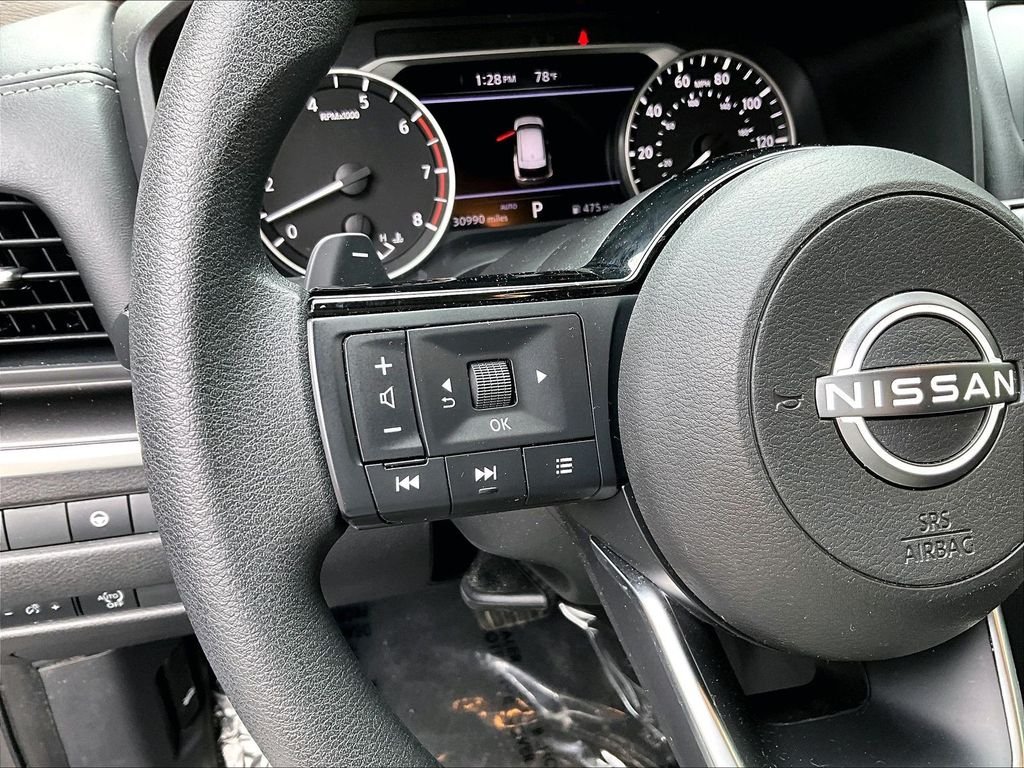 Used 2023 Gray Nissan SV image 18