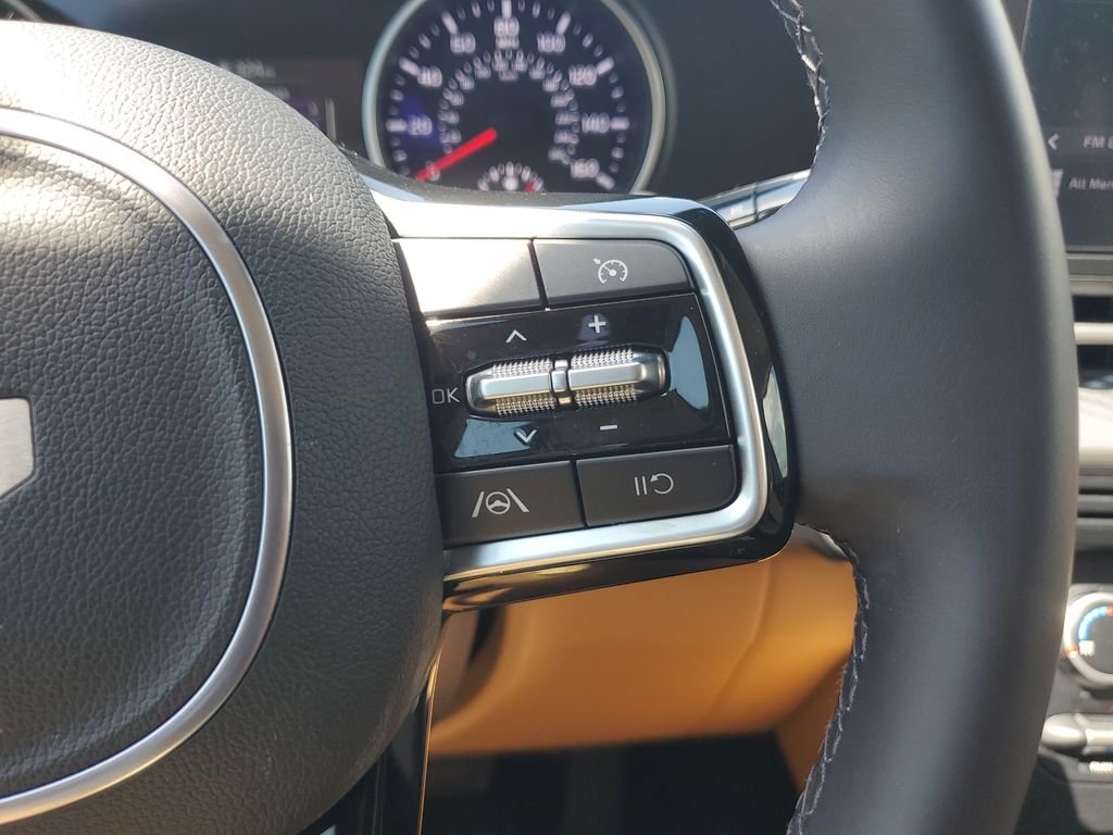 Used 2024 White Kia LX image 20