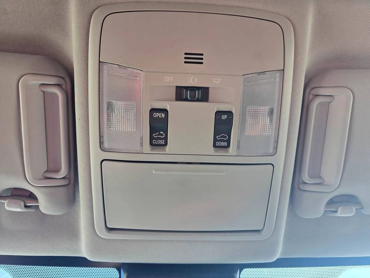 Used 2016 Gray Toyota XLE image 24