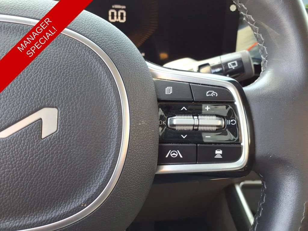 Used 2025 Gray Kia LXS image 17