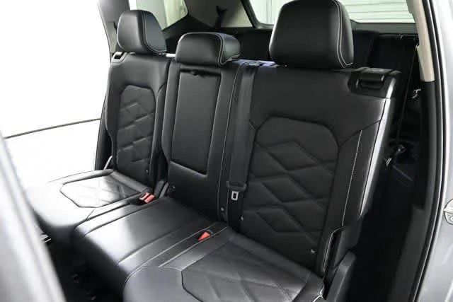 2026 Volkswagen Atlas SE w/Tech - Photo 23