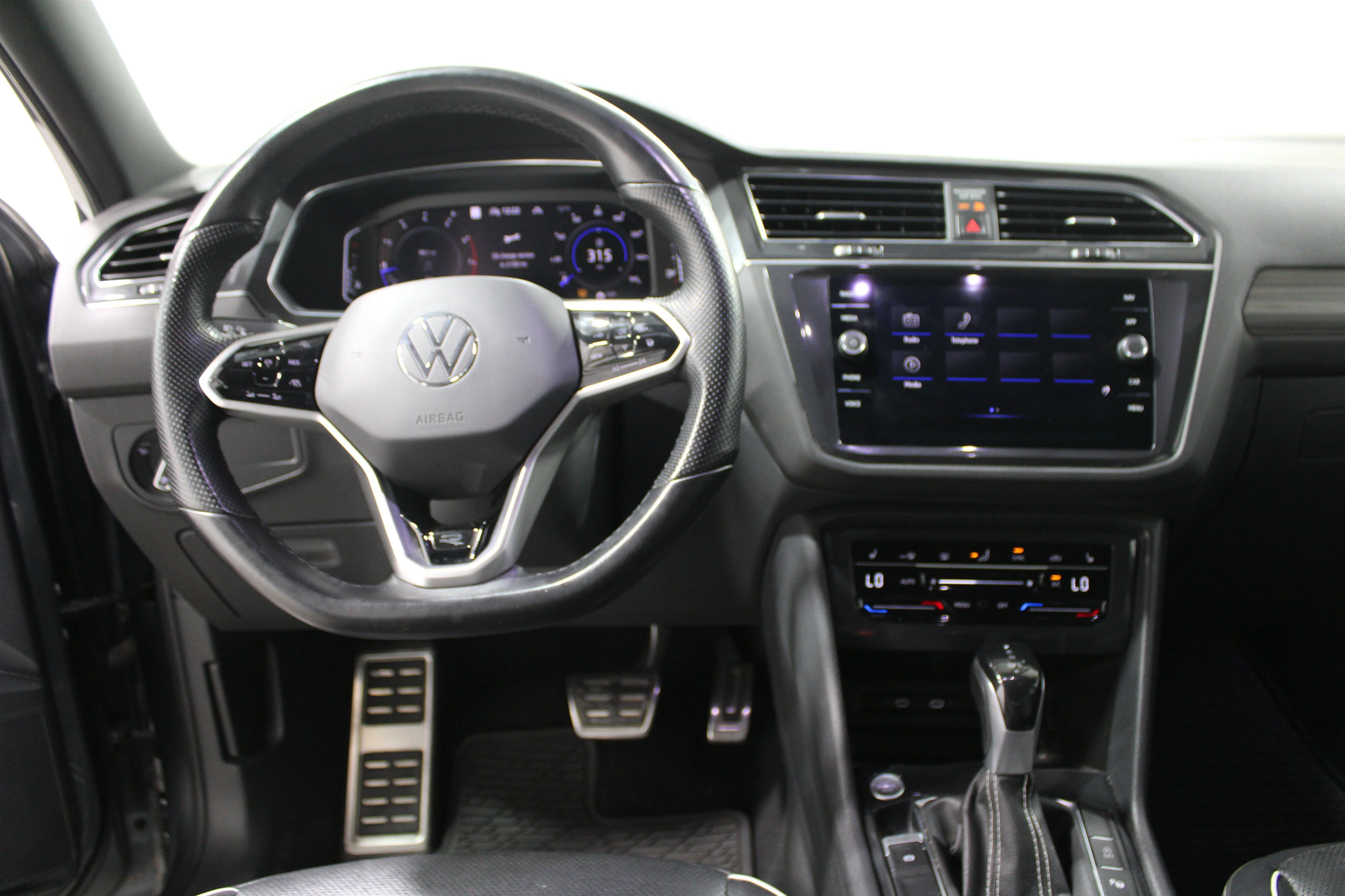 Used 2022 Gray Volkswagen SEL R-Line image 2