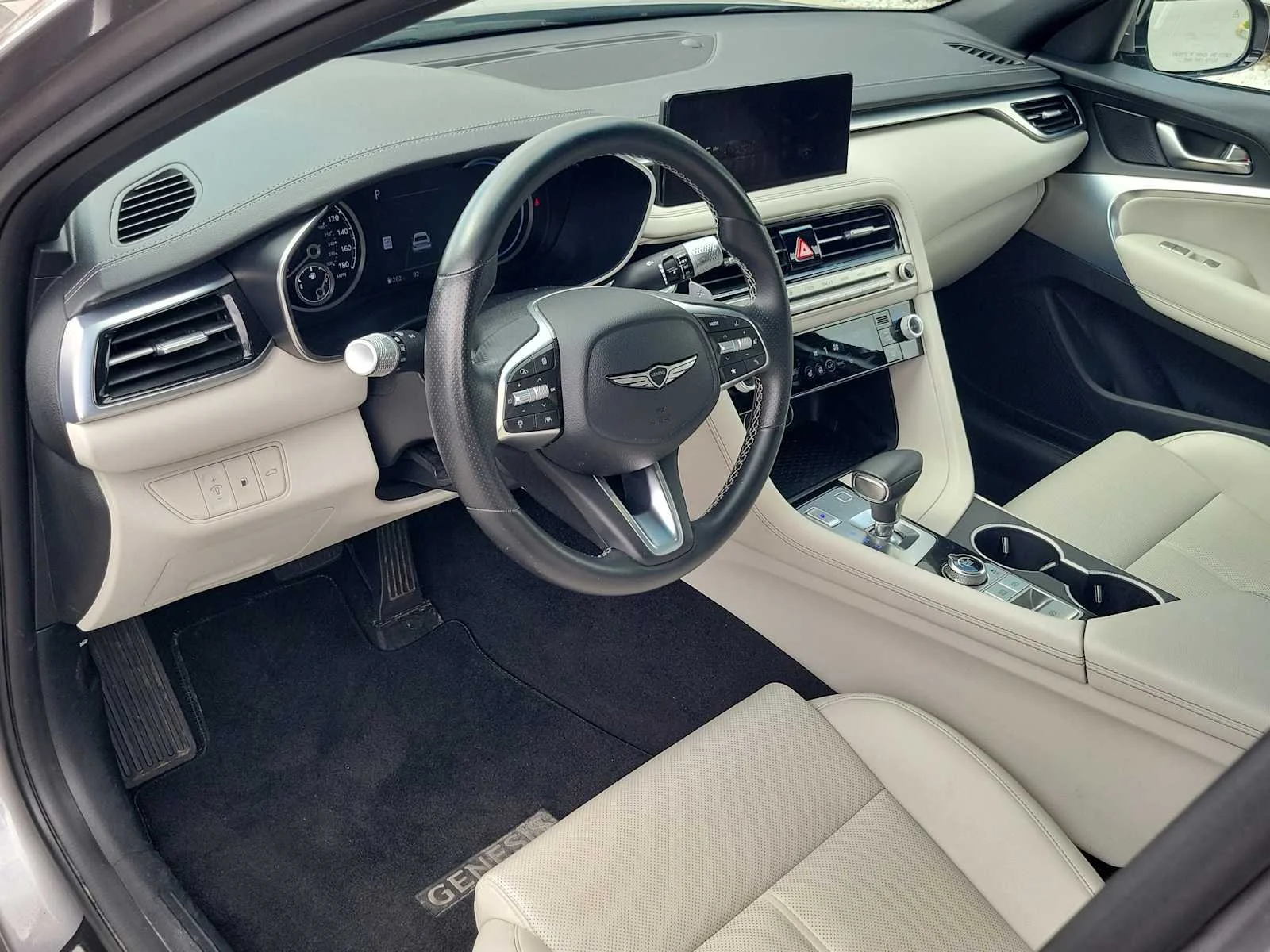 Used 2024 Silver Genesis 2.5T image 15